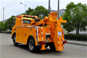 于洪区高速路拖车费